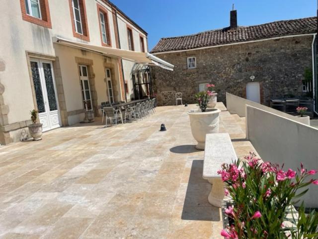 Le Logis Cholet 49300 Lieu Exceptionnel En Famille Ou Amis Mazieres-en-Mauges Exterior foto